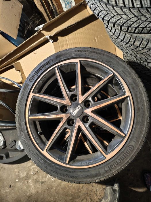 Джанти 17" CMS C30 5x114.3 + Continental UltraContact