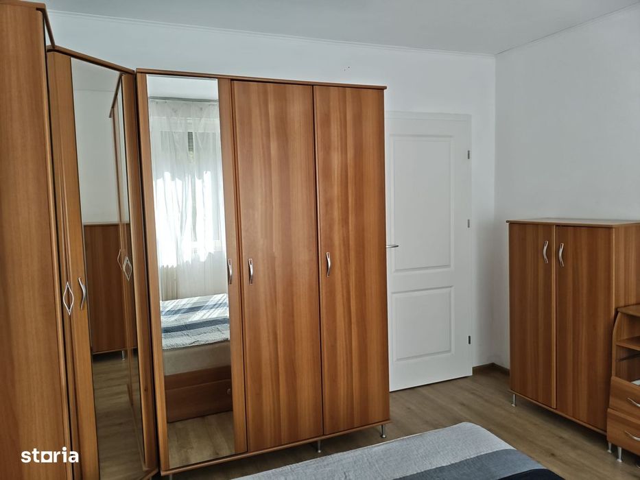 închiriez ap 2 camere Podgoria et 2