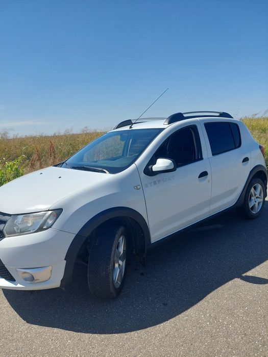 Vând Dacia Sandero Stepway