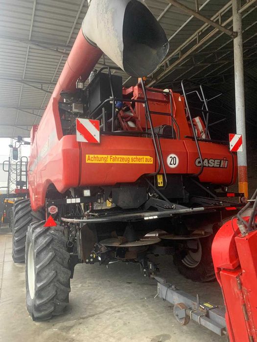 Combina CASE IH Axial Flow 5130