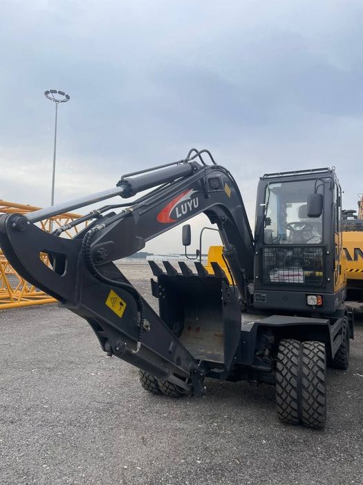 Экскаватор 0.3куб АВТОМАТ