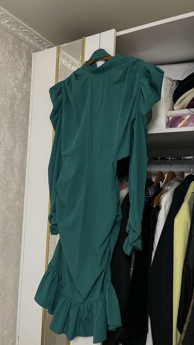 Продам платья за 13 000 ,5000