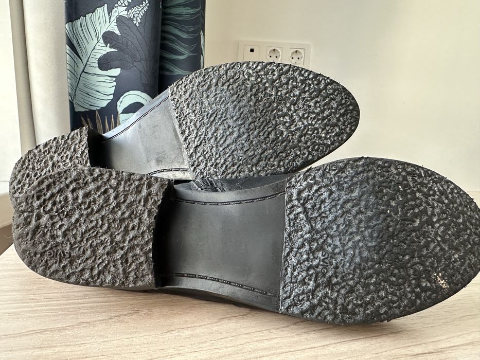 Отличные кожаные челси