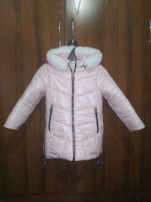 Зимняя куртка на девочку 6-7лет