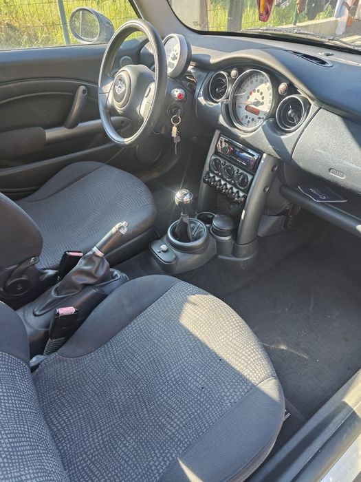 Vând mini cooper