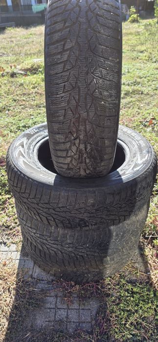 Гуми 4бр 195/65/15 - 1бр  - 68лв