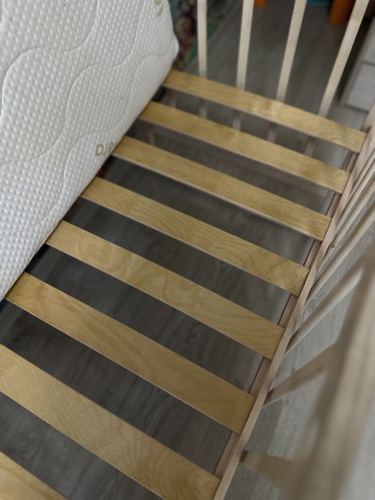 Продам детскую кроватку