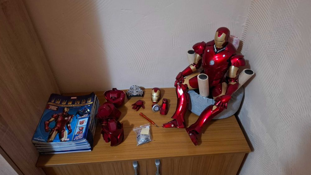 Железния човек с четири позиций