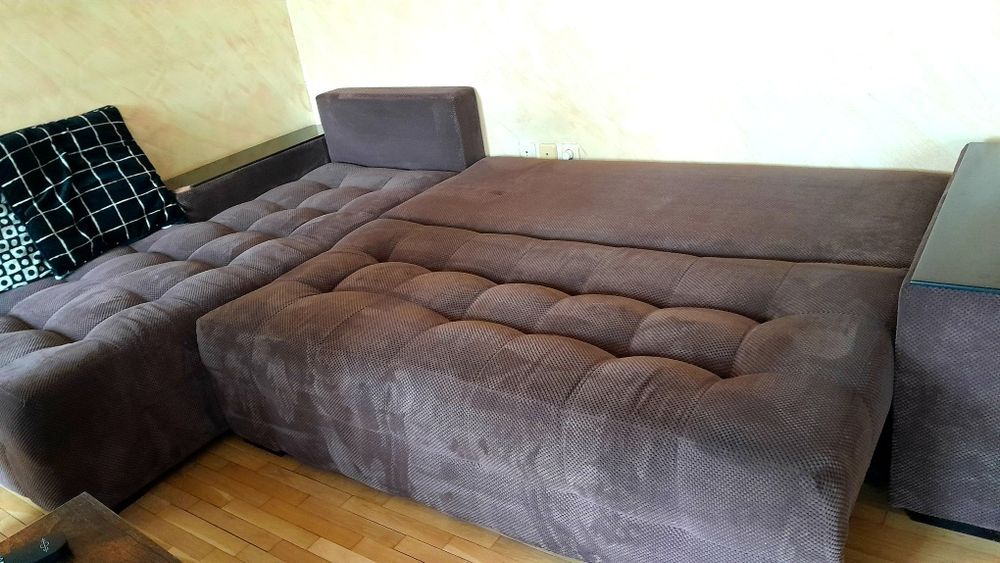 Разтегателен диван