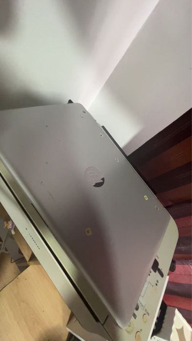 vand laptop hp stare impecabila