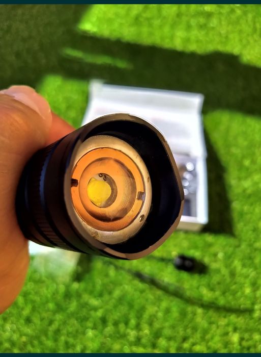 Lanterna profesionala CREE XHP-50 VÂNĂTOARE, 100%metal pt arma