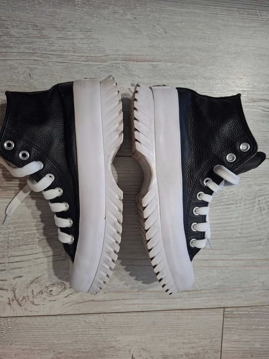 Кожени кецове Converse