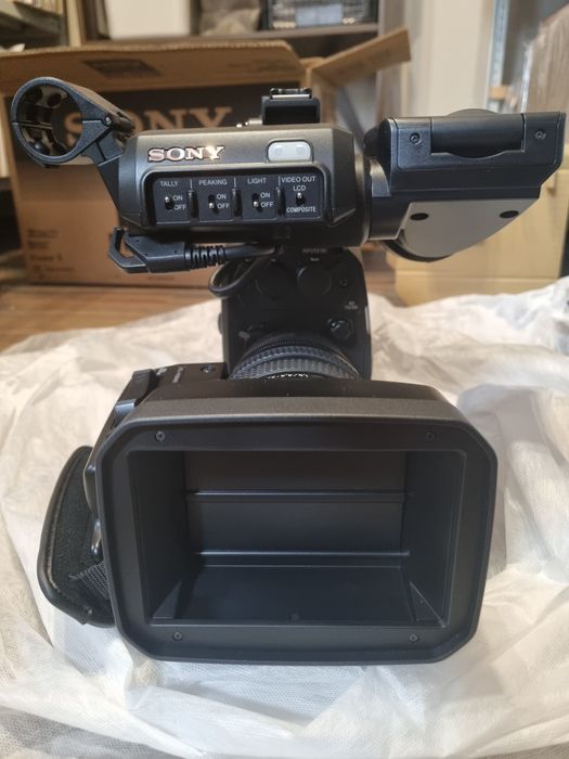 Видео камера sony HVR-S270E