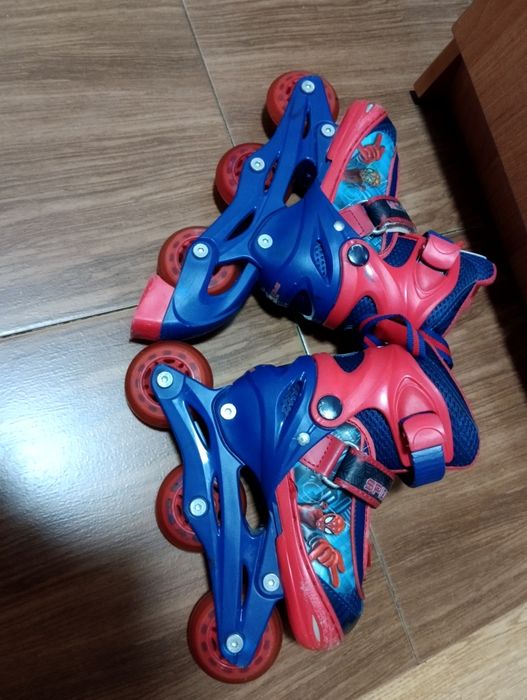 Продам детские роликовые коньки. Р-р 27-30 регулируемые