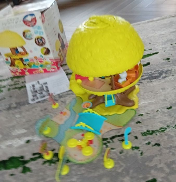 casuta in copac Sophie girafa la giraffe joaca copii