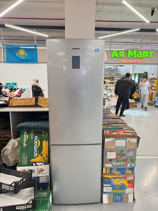 Холодильник Samsung, в отличном состоянии