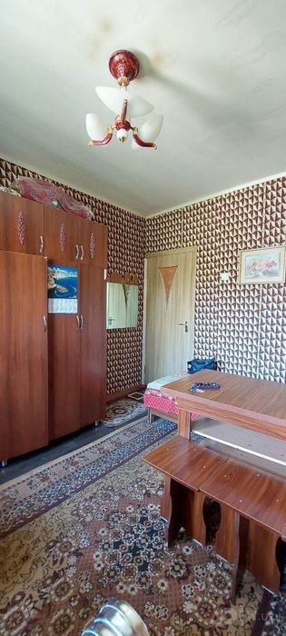 Продаю 1-комнату 18м2. Яшнабадский р-он Авиасозлар-1. 2-этаж 4-этажном