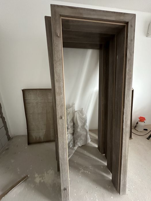 Usi interior cu toc, pervaz, balamale si maner- 5 bucati