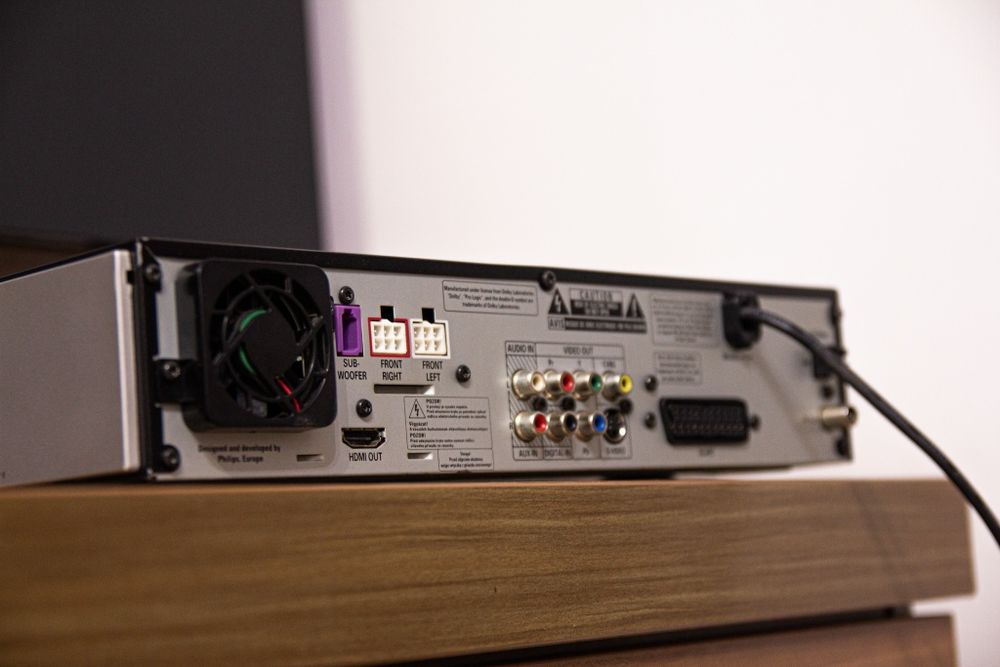 PHILIPS HTS6510 Home Theater System