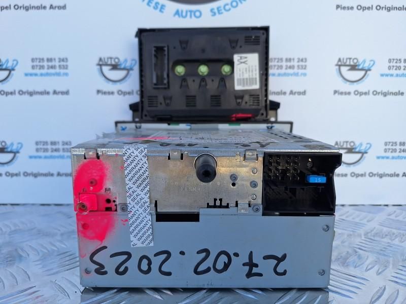 CD 30 Radio cu ecran afisaj Opel Astra H GTC