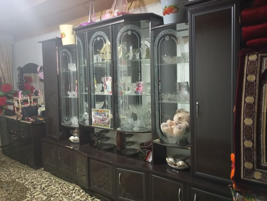 Mebel sotiladi , rasmdagidan tashqari yana boshqa mebel bor