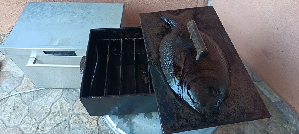 Grill fonta grătar fonta afumătoare peste
