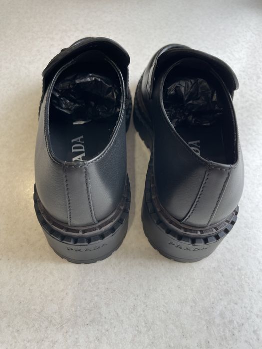 Продам лоферы новые