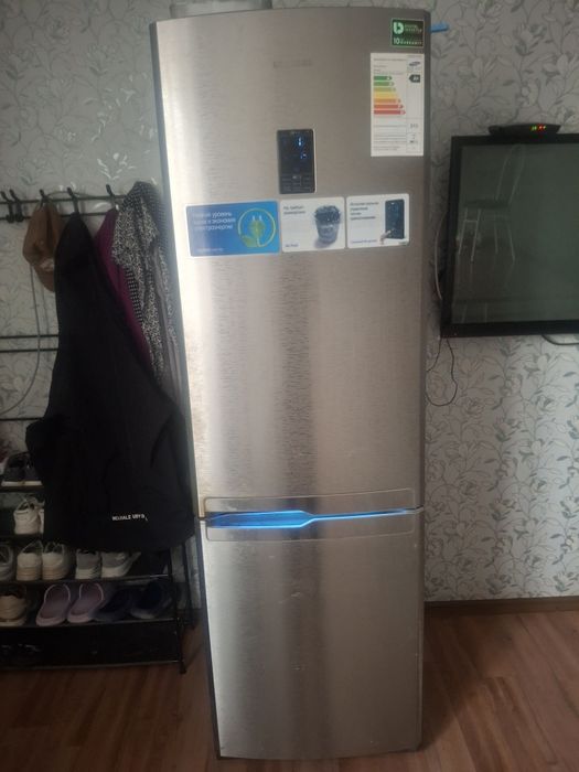 Продам холодильник