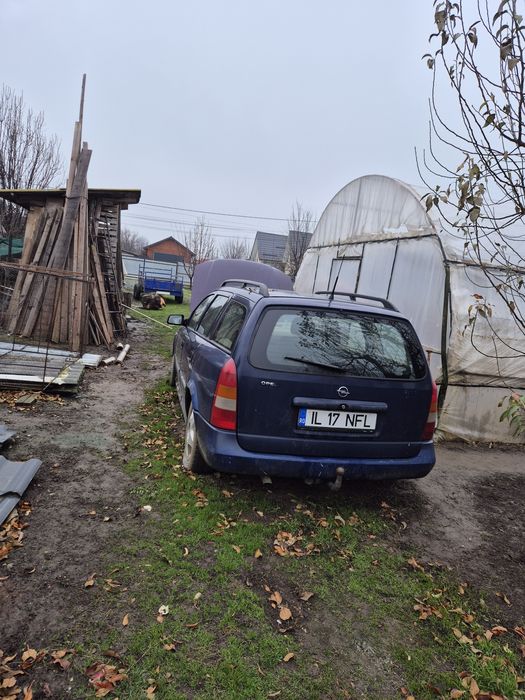 Dezmembrez opel astra g