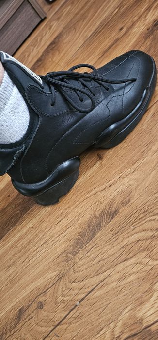 Кроссовки весна-осень