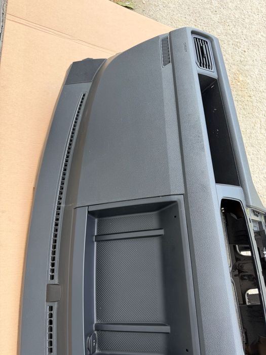 Plansa bord vw caddy 2016-2020