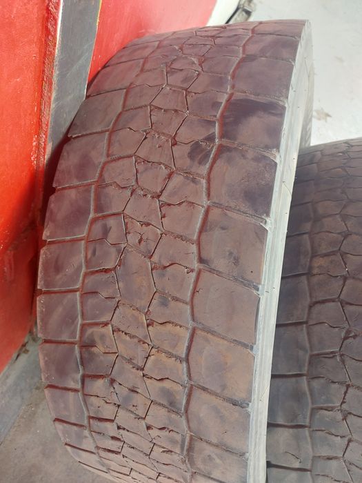 Продам резину грузовую