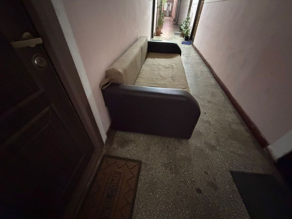 Vând canapea extensibila