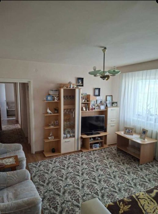 Apartament 3 camere semidecomandat DEVA - GOJDU