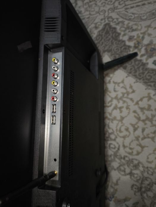 Телевизор Samsung 50"