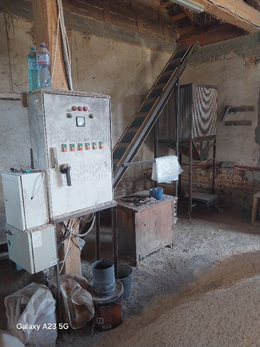 Линия, машини за пелети