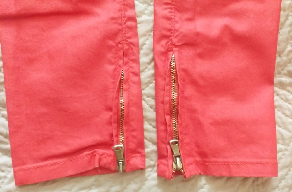 Червен панталон,имитация на кожа
