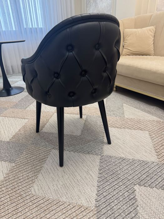 Стул, кожанный черный