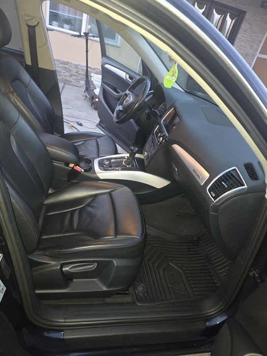 Se vinde Audi Q5 an stare forte bună de funcționare