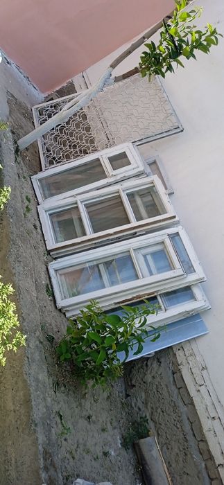 3 ta temir panjara va 4 ta rom kesakisi yoq