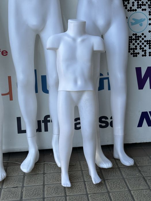 Maniken sotiladi hammasi 300,000