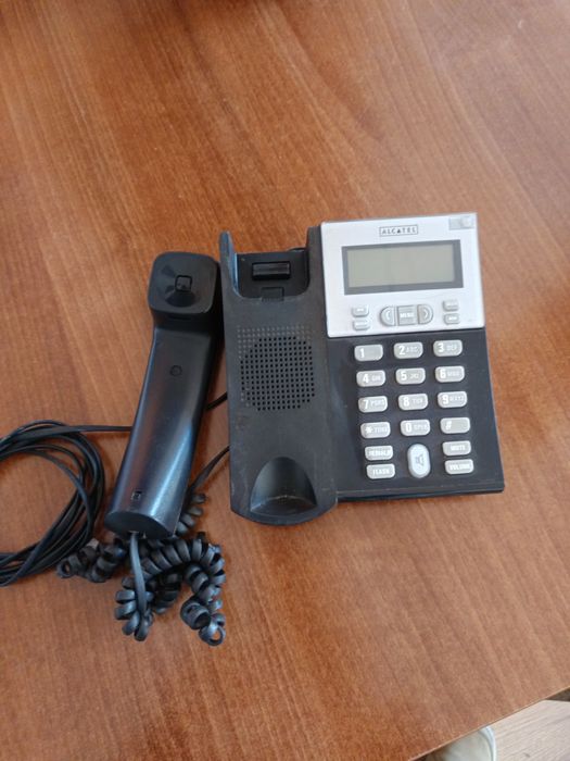 Продавам стационарни телефони
