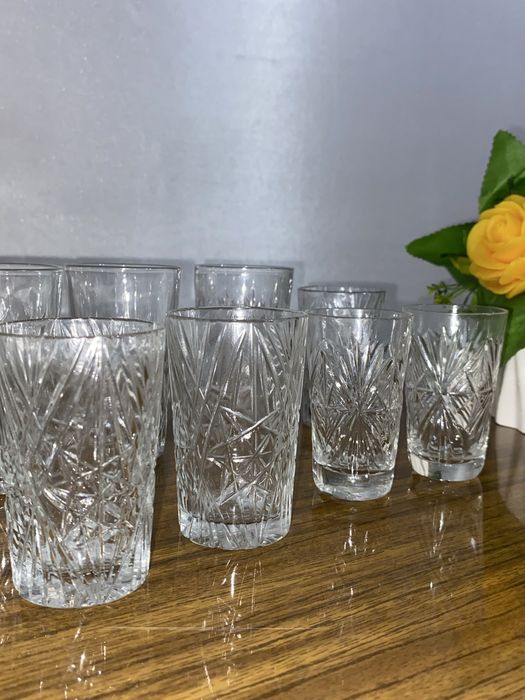 Продаю сервиз чайный мадона 7 персон новый есть и коыейный мадона