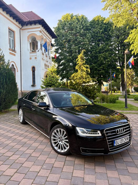 Audi A8.