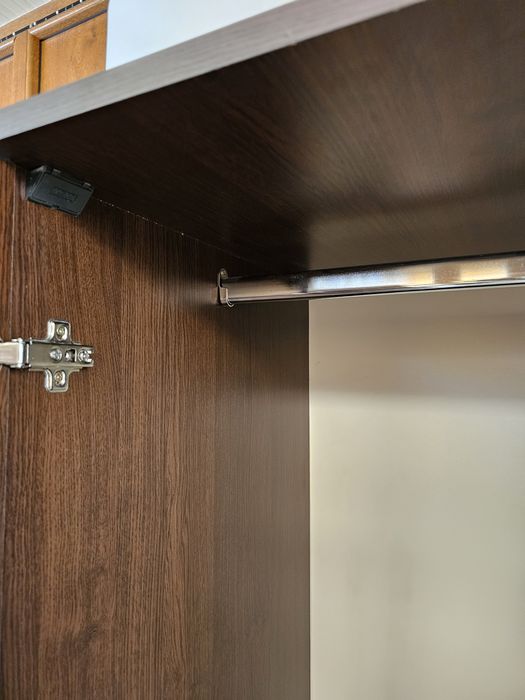 Dulap haine cu 3 usi