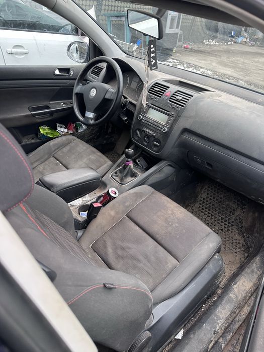 Dezmembrez golf 5 V 1.4 benzina