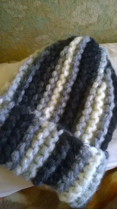 плетени на ръка шапки