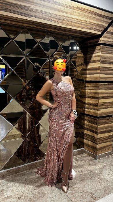 Рокля, подходяща за сватба, кръщене, рожден ден