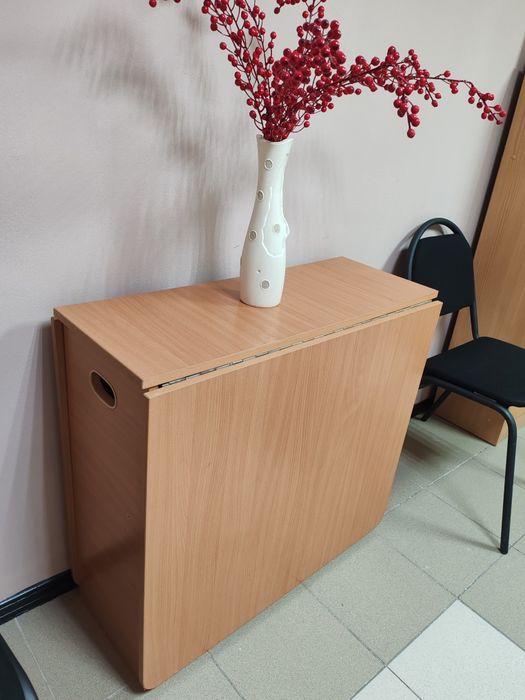 Стол раскладной в отличном состоянии