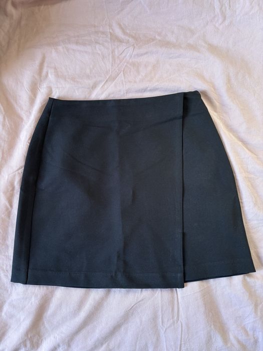 Черна пола LeGer